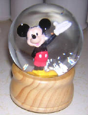 mickeysnowglobe2.jpg